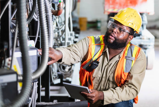 Best Local Electrician Companies  in Desert Edge, CA
